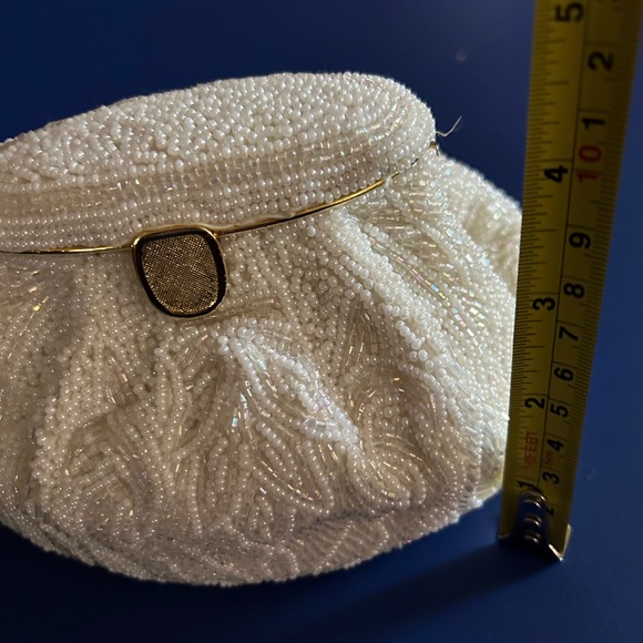 White beaded bag, perfect for a bride - Picture 13 of 13